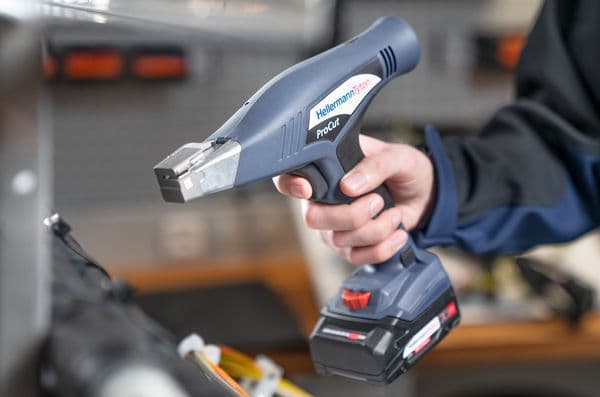 Cable tie tool for 4.6-13.5mm, electrical, 1.54kg, blue, with battery pack 7