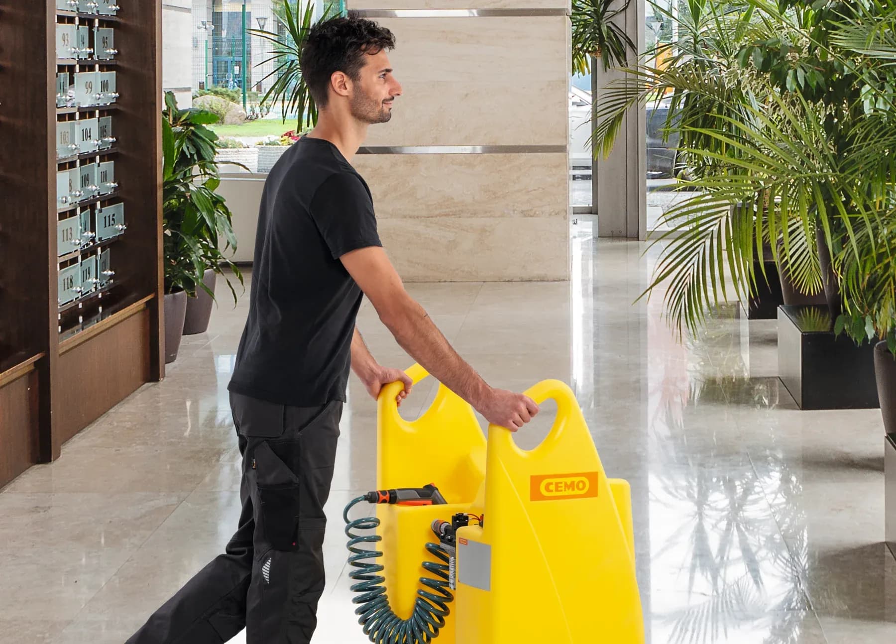 Chariot de transfert Aqua avec pompe 12 V et batterie CAS 4