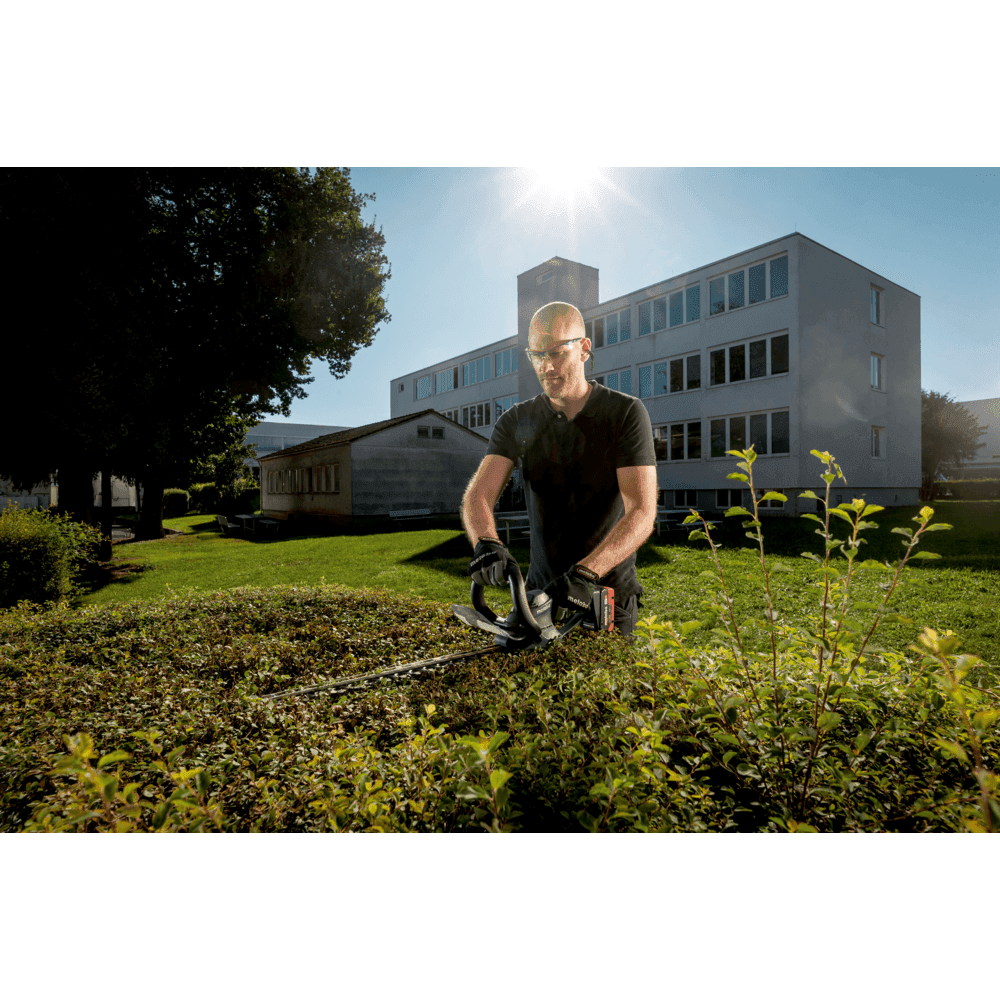 AHS 18-55 V (600463850) Akumulatorowe nożyce do żywopłotu 8