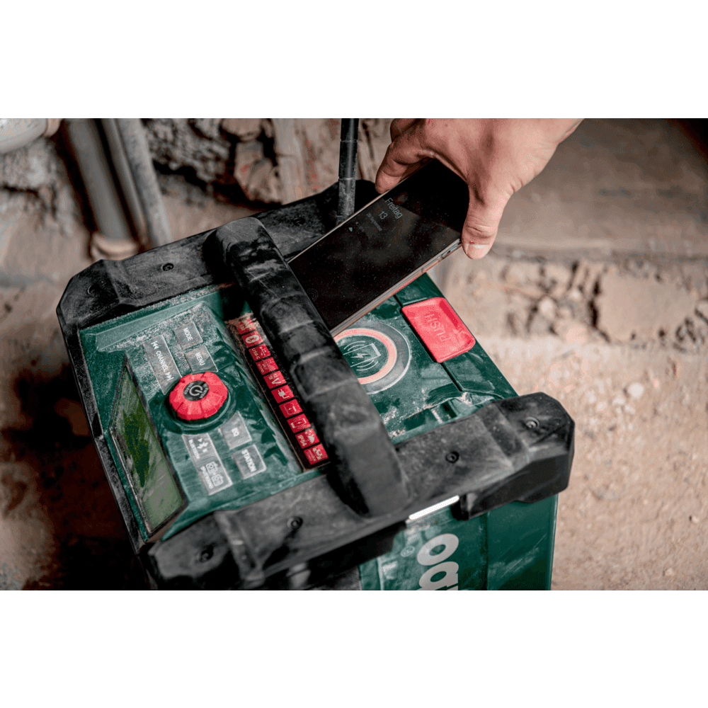 RC 12-18 32W BT DAB+ (600779850) Cordless worksite radio 2