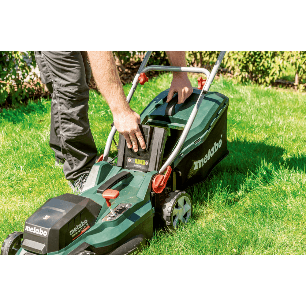 RM 36-18 LTX BL 36 (601716850) Cordless lawn mower 12