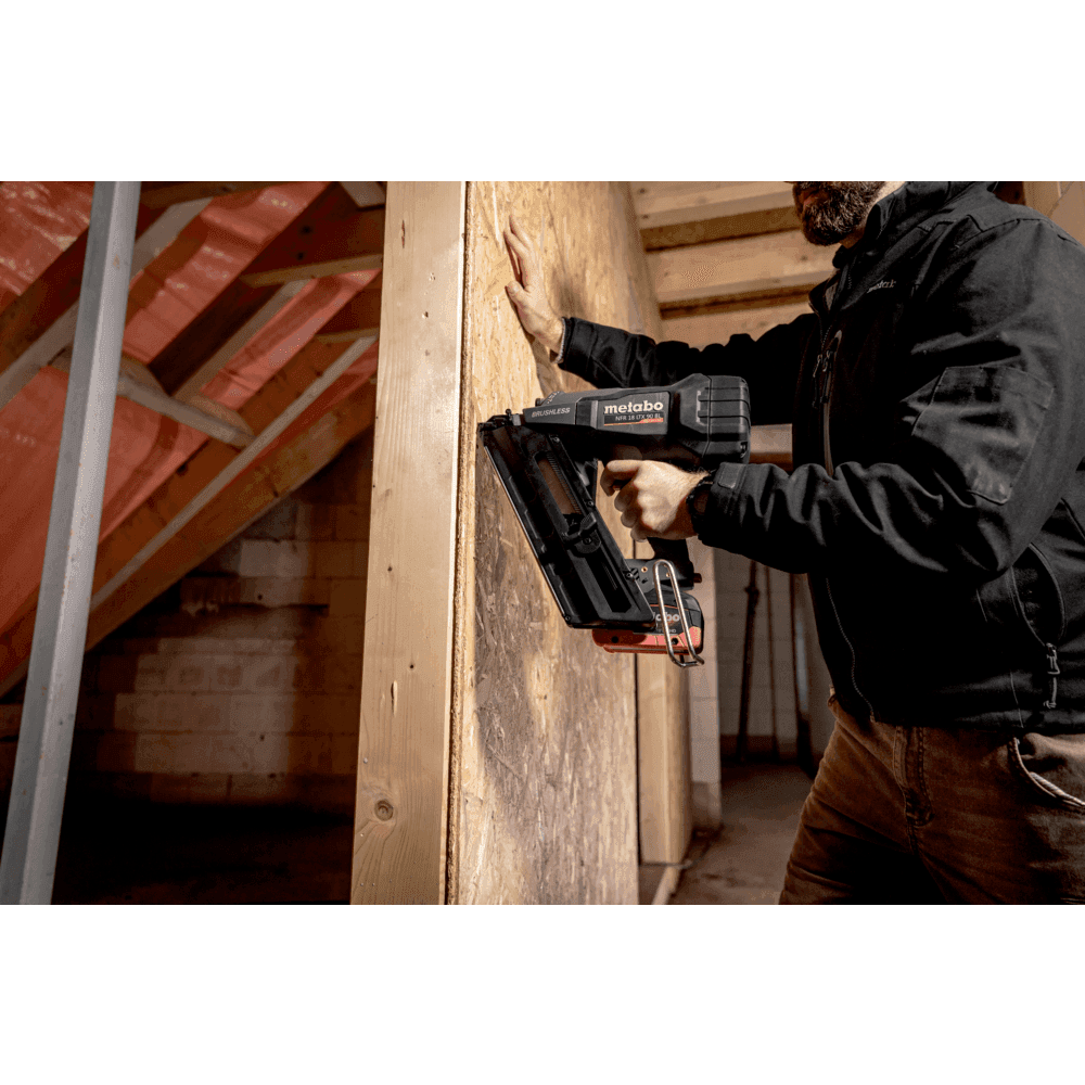NFR 18 LTX 90 BL (612090840) Accu-tacker 3