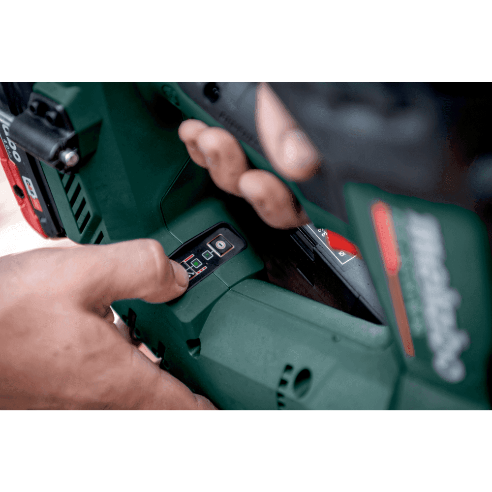NFR 18 LTX 90 BL (612090840) Accu-tacker 5