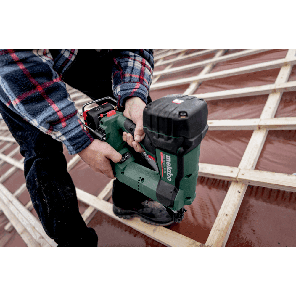 NFR 18 LTX 90 BL (612090840) Accu-tacker 7