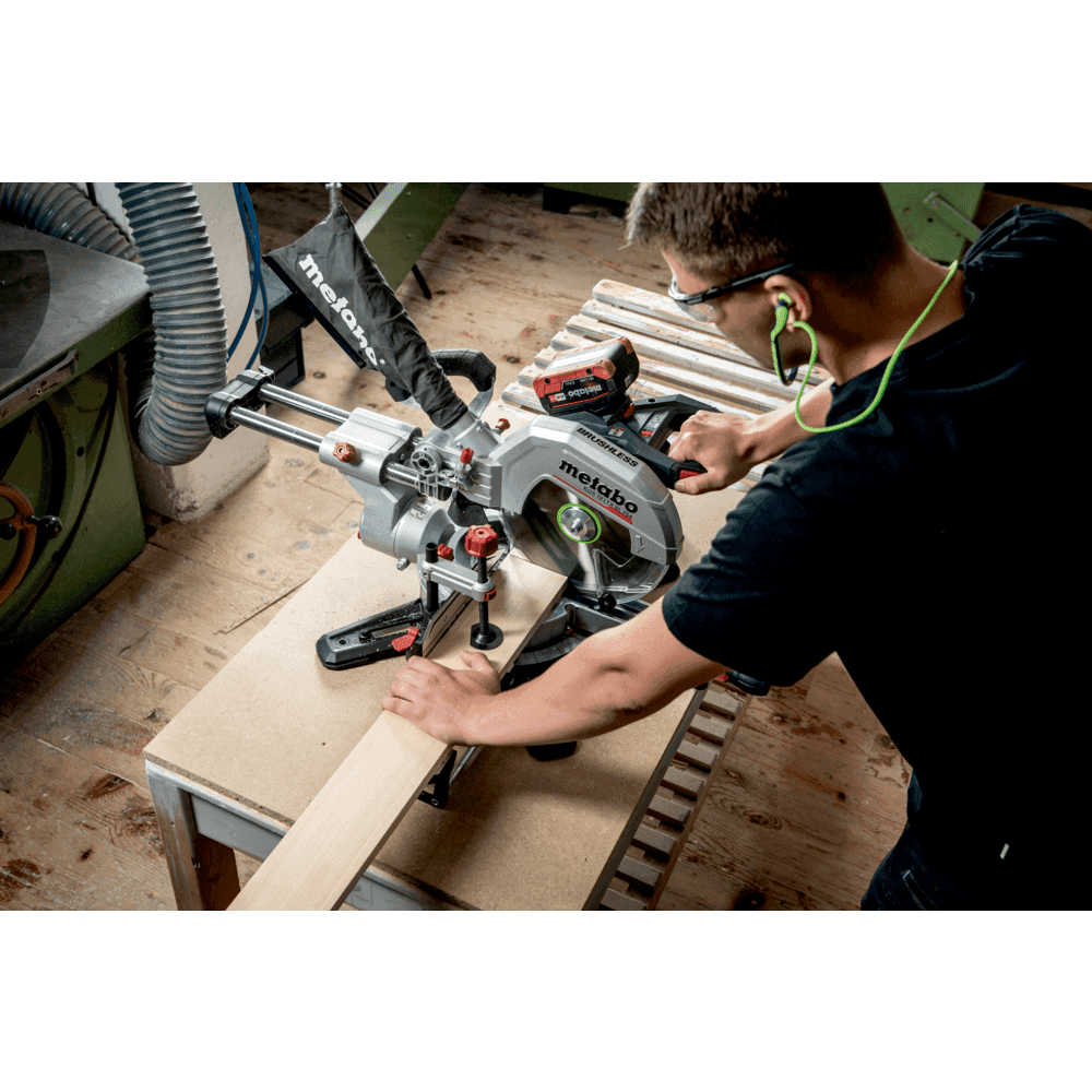 KGS 18 LTX BL 254 (614254810) Cordless mitre saw 4